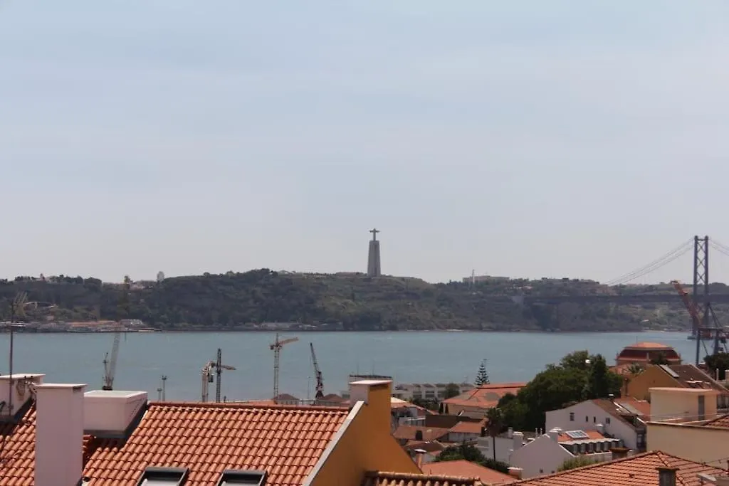 Apartment Charming Meio A Lapa III Amazing Terrace View Lisbon