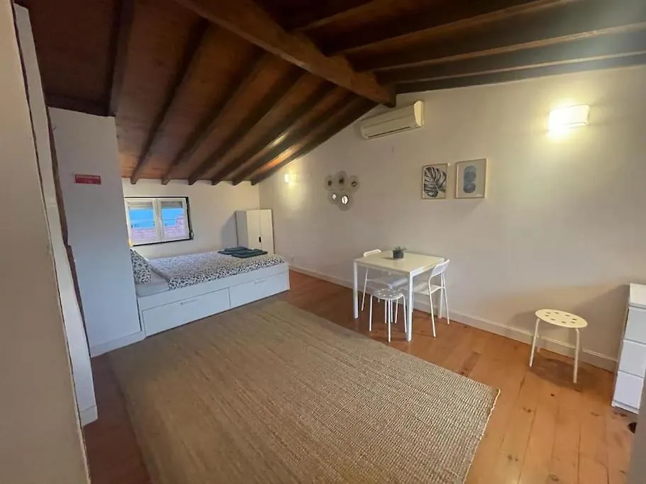 Apartment Charming Meio A Lapa III Amazing Terrace View Lisbon
