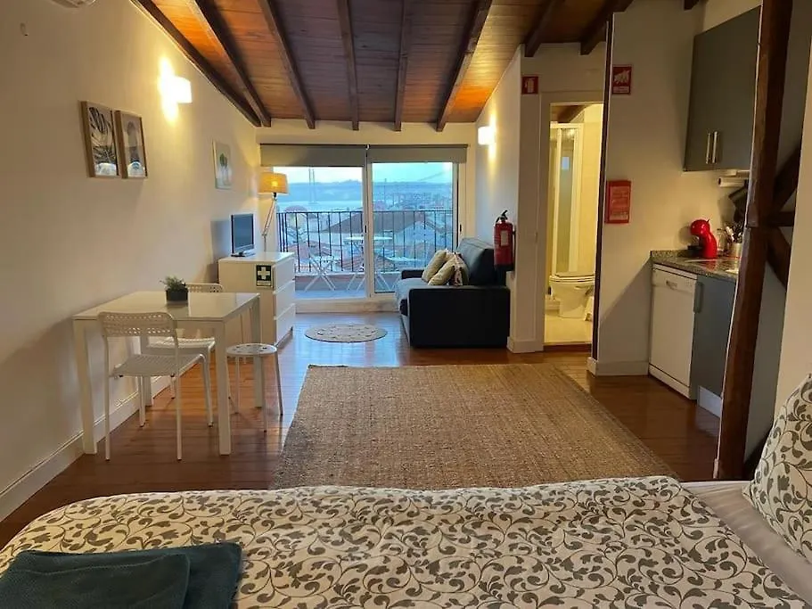 Apartment Charming Meio A Lapa III Amazing Terrace View Lisbon Portugal