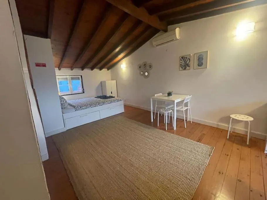 Charming Meio A Lapa III Amazing Terrace View Lisbon