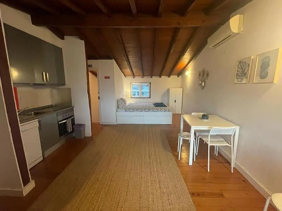 Charming Meio A Lapa III Amazing Terrace View Lisbon Apartment