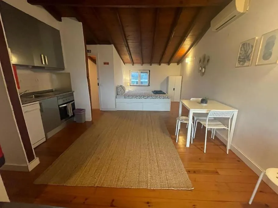 Charming Meio A Lapa III Amazing Terrace View Lisbon